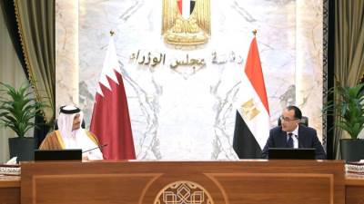 رئيسا وزراء مصر وقطر يترأسان جلسة مباحثات موسعة لمناقشة سبل التعاون المشترك