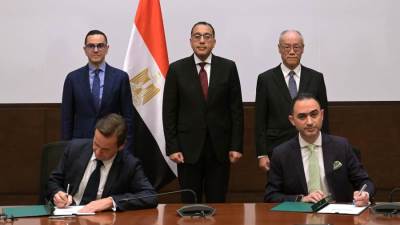 نيسان مصر تُوقّع عقد استثمار لتصنيع طراز ثالث في مصر