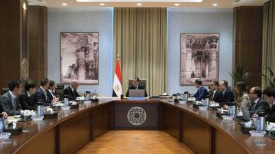 رئيس الوزراء يلتقي ممثل نيسان العالمية لاستعراض التوسّعات الجديدة للشركة في مصر