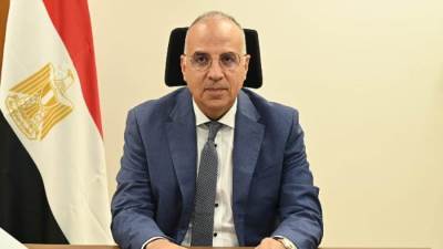 وزير الري يتابع موقف منظومة شكاوى المواطنين بالوزارة