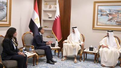 الشيخ تميم بن حمد آل ثاني أمير دولة قطر يستقبل رئيس الوزراء