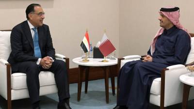 عاجل| رئيس الوزراء يلتقي نظيره القطري