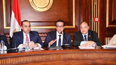 عبدالغفار: قانون تنظيم المسؤولية الطبية وحماية المريض تقدمت به وزارتي الصحة والعدل