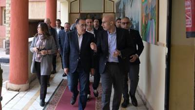 رئيس الوزراء يتابع انتظام العملية التعليمية بمدرسة بورسعيد الثانوية بنات