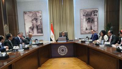 رئيس الوزراء يتابع جهود توفير احتياجات قطاع الكهرباء استعداداً لفصل الصيف المقبل