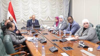 وزير العمل يعقد اجتماعًا لمتابعة تنفيذ اتفاقية الفحص المهني مع السعودية