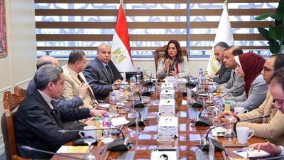 وزيرة التنمية المحلية تتابع الموقف التنفيذي لتطوير المجازر على مستوى الجمهورية