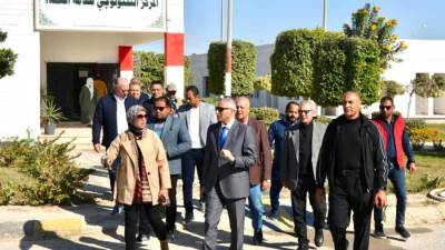 أمين غنيم يتفقد مشروعات المرافق والبنية التحتية الجاري تنفيذها بالسويس الجديدة