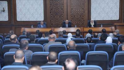 وزير الصناعة والنقل يبحث مع محافظ ومستثمري بورسعيد تحديات المناطق الصناعية