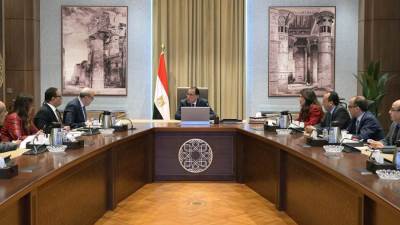 رئيس الوزراء يتابع مع وزير الطيران الموقف التنفيذي لبوابة الجمهورية الجديدة الجوية