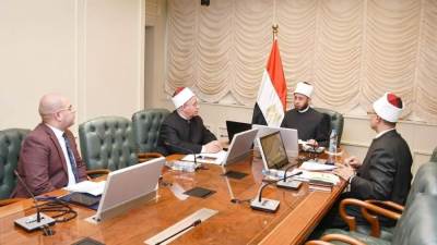 وزير الأوقاف يلتقي مدير مديرية أوقاف القليوبية لمتابعة الانضباط الإداري والدعوي