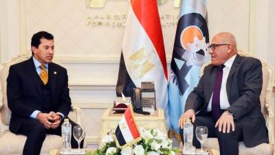 رئيس الهيئة العربية للتصنيع يبحث مع وزير الشباب والرياضة تعزيز التعاون