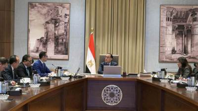 رئيس الوزراء يتابع مع وزير الاستثمار عددا من الموضوعات وملفات العمل