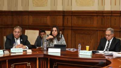 وزيرة التنمية المحلية تعرض رؤية الوزارة للتعامل مع ظاهرة انتشار الحيوانات الضالة بالمحافظات