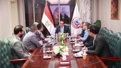 وزير الصحة يبحث مع وفد شركة  «ميند راي» تعزيز سبل التعاون