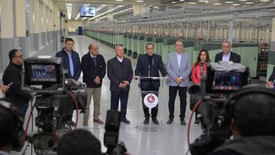 مدبولي: الانتهاء من المرحلة الاولي من المشروع القومي لتطوير صناعة الغزل والنسيج