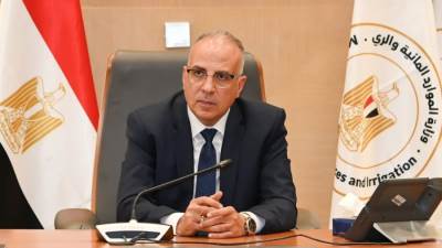 وزير الري يتابع الموقف التنفيذي لمشروع إنشاء مجموعة قناطر ديروط