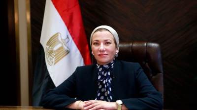 وزيرة البيئة تتابع حادث هجوم قرش بمنطقة شمال مرسى علم