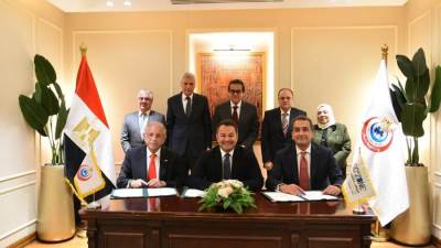 وزير الصحة يشهد توقيع بروتوكول لإنشاء مصنع دوائي في مصر