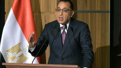 رئيس الوزراء يجيب عن أسئلة حول قضايا تشغل الرأي العام