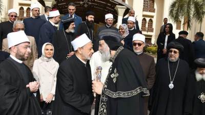 قداسة البابا يستقبل شيخ الأزهر ووزير الأوقاف والمفتي ووكيل الأزهر للتهنئة بعيد الميلاد