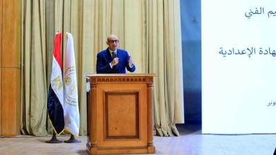 وزير التعليم يلتقي برؤساء لجان امتحانات الشهادة الإعدادية