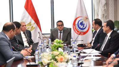 وزير الصحة يبحث مع رئيس الشراء الموحد تأمين الاحتياجات الطبية