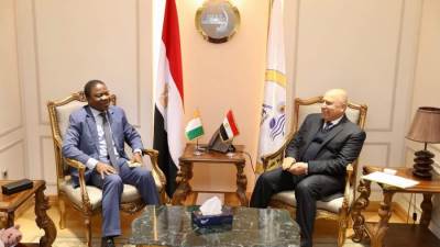 وزير النقل يبحث أوجه التعاون مع سفير جمهورية كوت ديفوار بالقاهرة