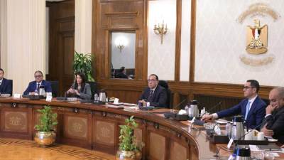 رئيس الوزراء يترأس اجتماع لجنة إدارة الدين وتنظيم الاقتراض