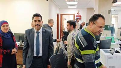 أحمد إسماعيل يتفقد مركز التقنين بالعبور الجديدة