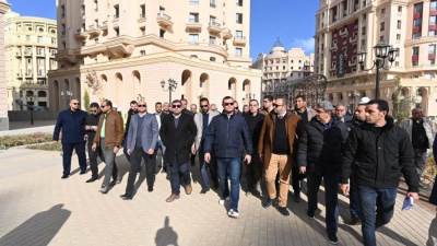 وزير الإسكان يتفقد سير العمل بالحى السكنى الخامس بالعاصمة الإدارية الجديدة