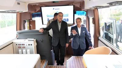 رئيس الوزراء يلتقي خريجي برامج التدريب والتوظيف