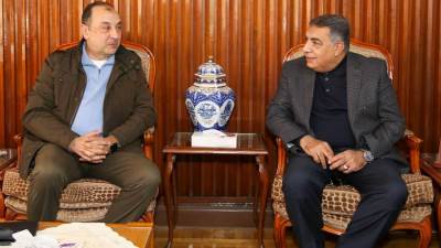 وزير قطاع الأعمال العام يلتقي محافظ الدقهلية خلال زيارته لشركة الدلتا للأسمدة