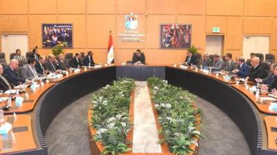 وزير الإسكان يتابع موقف مشروعات مشروعات حياة كريمة