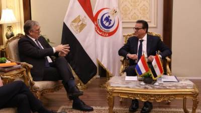 وزير الصحة يبحث التعاون مع السفير الهولندي وشركة فيليبس لدعم القطاع الصحي