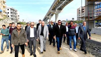 وزير الإسكان يتفقد المحاور الرئيسية بـ6 أكتوبر