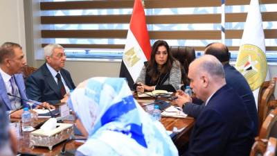 وزيرة التنمية المحلية تتابع ملفات عمل قطاع الإدارة الاستراتيجية بالوزارة