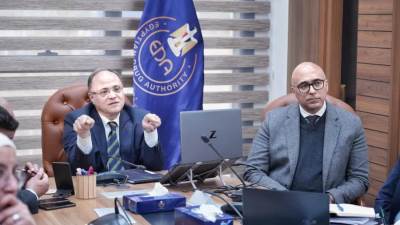 رئيس هيئة الدواء يبحث تنسيق الجهود المشتركة مع سفير مصر لدى تركيا