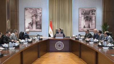 رئيس الوزراء يُتابع تفعيل الربط الإلكتروني بين هيئة التأمين الاجتماعي والمرور