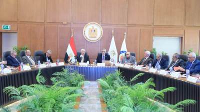 وزير التعليم العالي يترأس اجتماع رؤساء وأمناء لجان قطاعات التعليم الجامعي