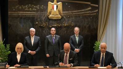 رئيس الوزراء يشهد توقيع مذكرة لتأسيس حرم لجامعة إكستر البريطانية في مصر