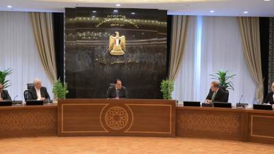 رئيس الوزراء يلتقي وفد جامعة "إكستر" البريطانية