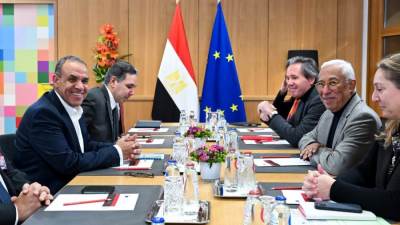 وزير الخارجية والهجرة يلتقى رئيس المجلس الأوروبى