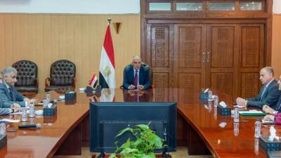 وزير الري يتابع موقف تحصيل مستحقات الوزارة المالية