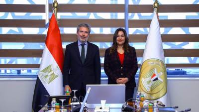 وزيرة التنمية المحلية تبحث التعاون مع سفير إيطاليا بالقاهرة