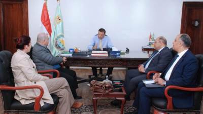 وزير الزراعة يبحث مع الفاو الاستعدادات لمعرض زهور الربيع 