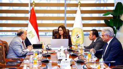 وزيرة التنمية المحلية تتابع  تحسين مستوى النظافة بالإسكندرية