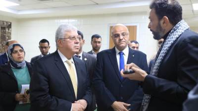 وزير التعليم العالي ومحافظ القليوبية يتفقدان مصابي غزة بمستشفى الناس الخيري 