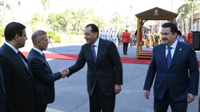 رئيس الوزراء يصل العراق لترؤس وفد مصر باجتماعات للجنة العليا المصرية العراقية