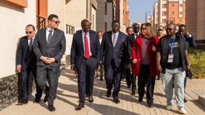 رئيس جمهورية كينيا يشيد بمشروع سكن لكل المصريين بحدائق العاصمة